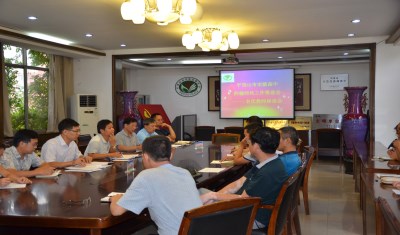 我校召开“平顶山市实验高中师德师风工作推进会——名优教师座谈会”