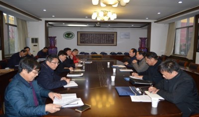 市实验高中迎接教育局春季开学检查