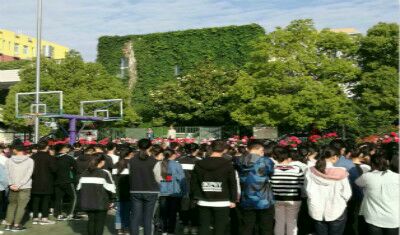 我校举行防溺水主题演讲