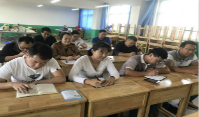 路漫漫其修远兮,吾将上下而求索——我校高一年级组召开班主任总结会暨师徒汇报会