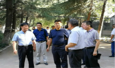 副市长王朴一行赴我校调研