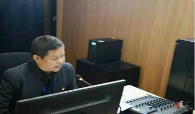 我校举办高一、高三年级家长会