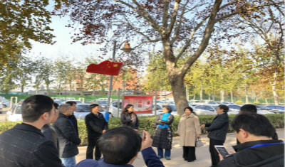 市教育体育局信息中心主任白天毅、市民盟主委杨维春