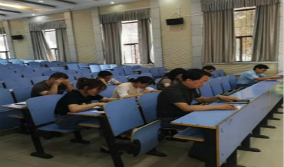 不忘初心得始终 砥砺前行开新局——我校高一年级召开班主任年度工作总结会