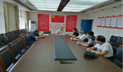 我校召开校园安全部署会议