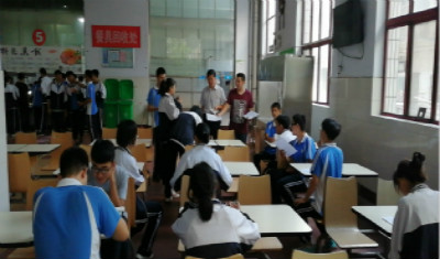我校膳食科展开学生就餐满意度调查
