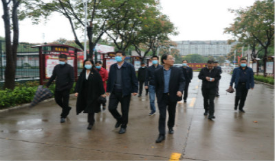 省卫健委领导孙恒英莅临市实验高中督查