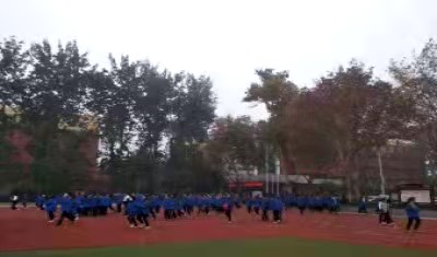我校进行安全疏散演练