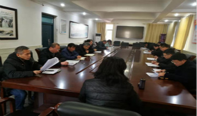 平顶山市实验高中召开2020年风清气正过春节专题会