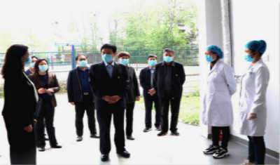 市委书记周斌莅临市实验高中调研高三开学准备工作
