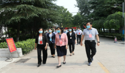 省教育厅副厅长毛杰莅临市实验高中视察高考情况