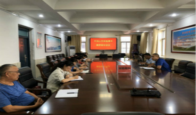 牢记育人使命 志做“四有”教师——我校召开教研组长会议