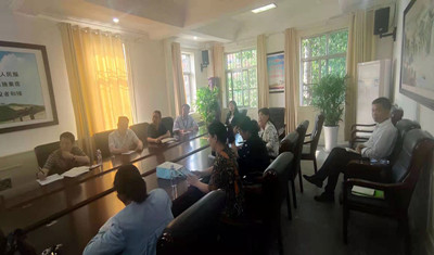 市实验高中进行学科课程改革汇报会