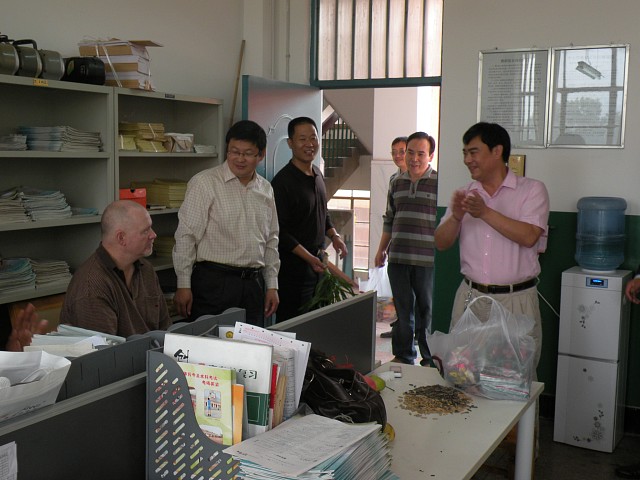 我们的节日 我们的幸福——记市实验高中第二十七个教师节