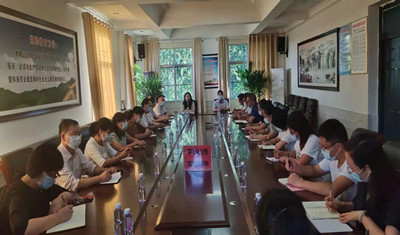 我校进行2021-2022学年新老教研组长交接会议