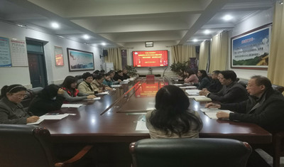 实验高中进行师德师风大学习大讨论大整治学习提高阶段活动