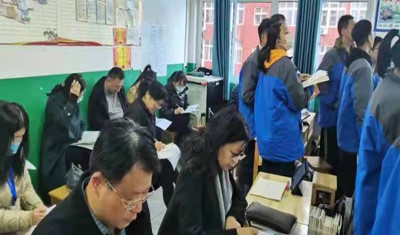 同课异构“构”精彩师徒结对“结”硕果——市实验高中师徒结对同课异构公开课活动报道