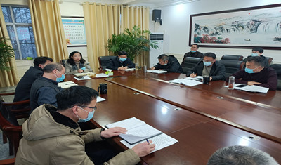 平顶山市实验高中召开中层以上干部工作总结大会