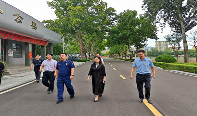 市实验高中开展开学初安全隐患排查